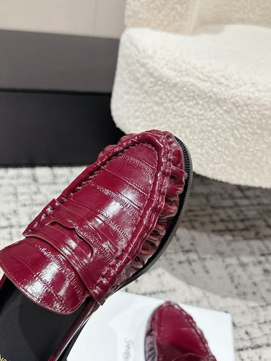 생로랑 르 로퍼 레더 뮬