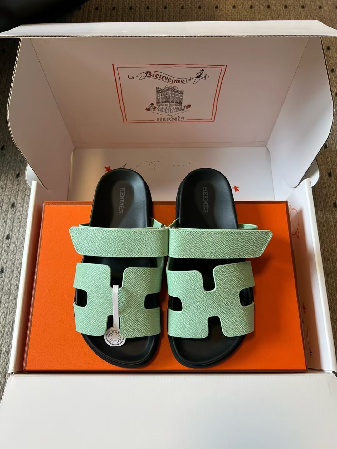 에르메스 시프레 샌들