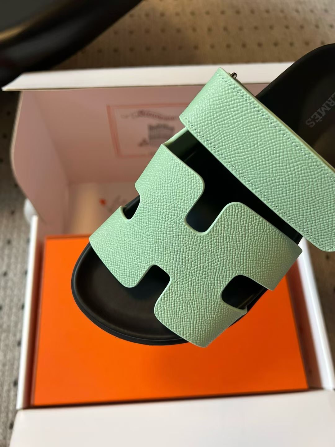 에르메스 시프레 샌들