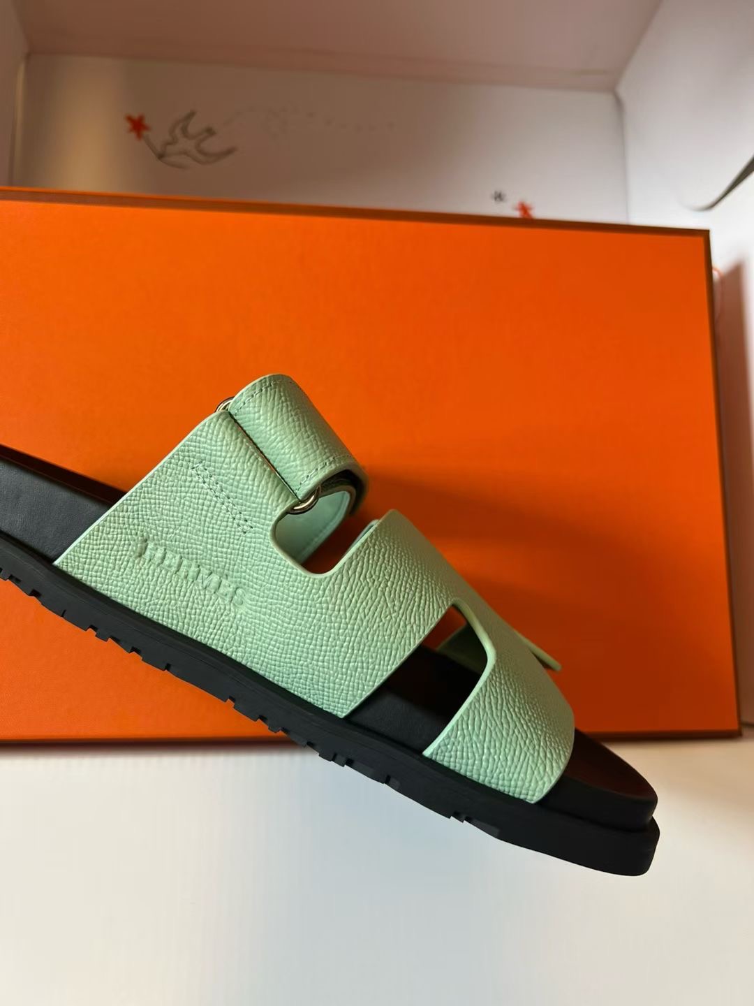 에르메스 시프레 샌들