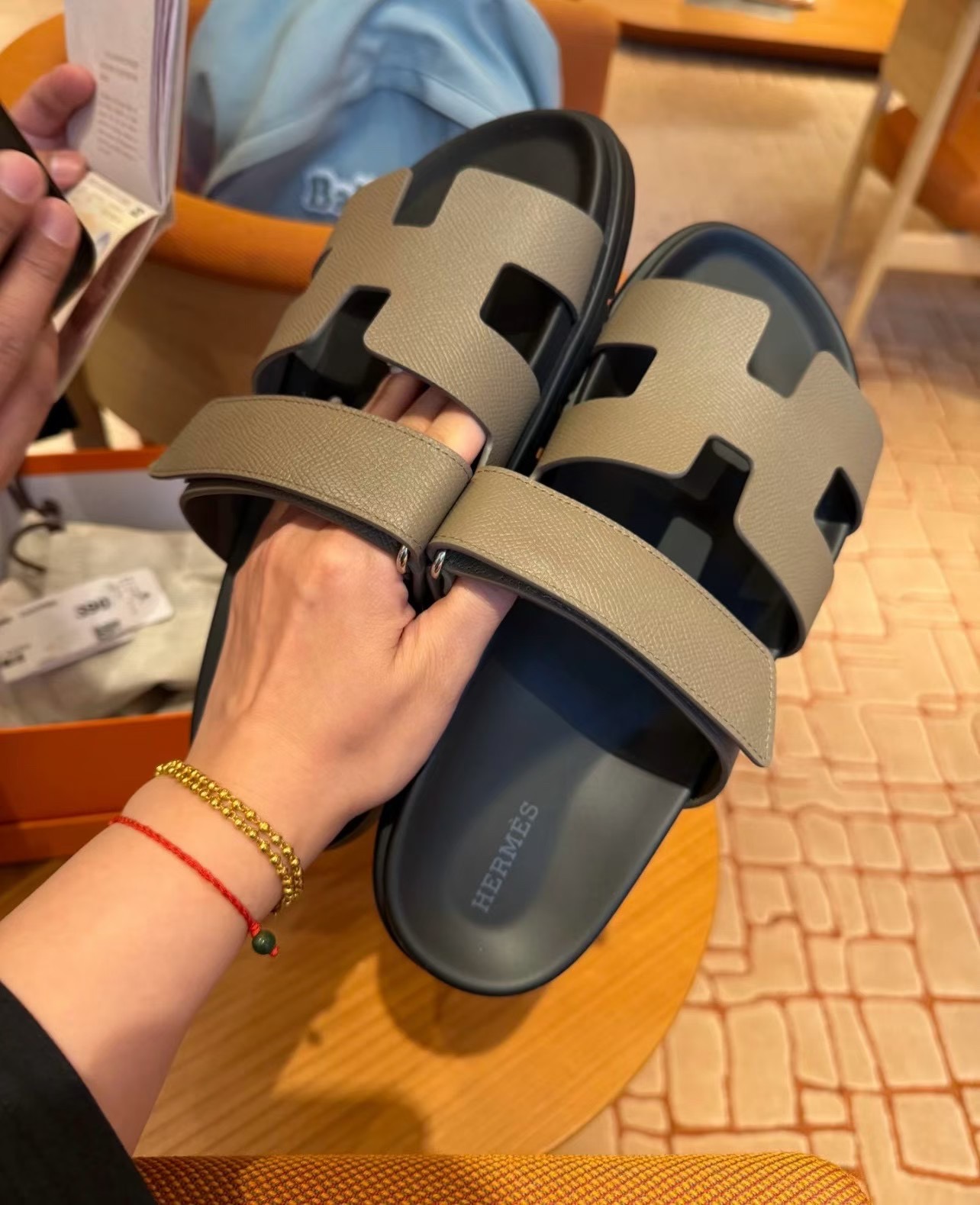 에르메스 시프레 샌들