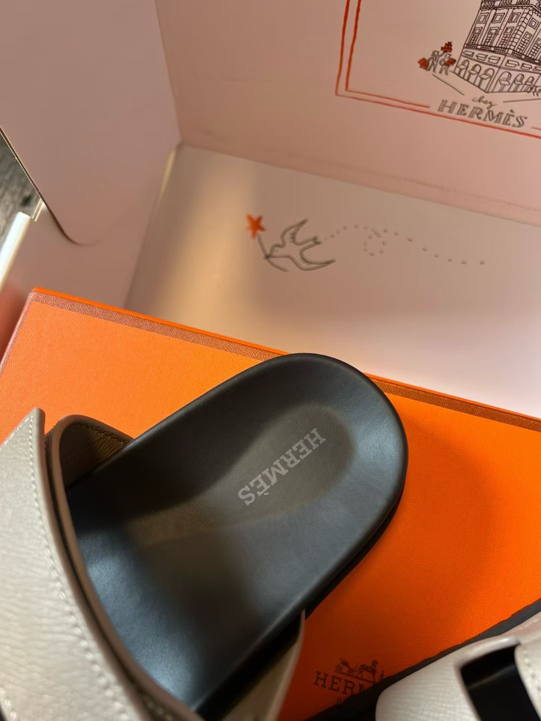 에르메스 시프레 샌들