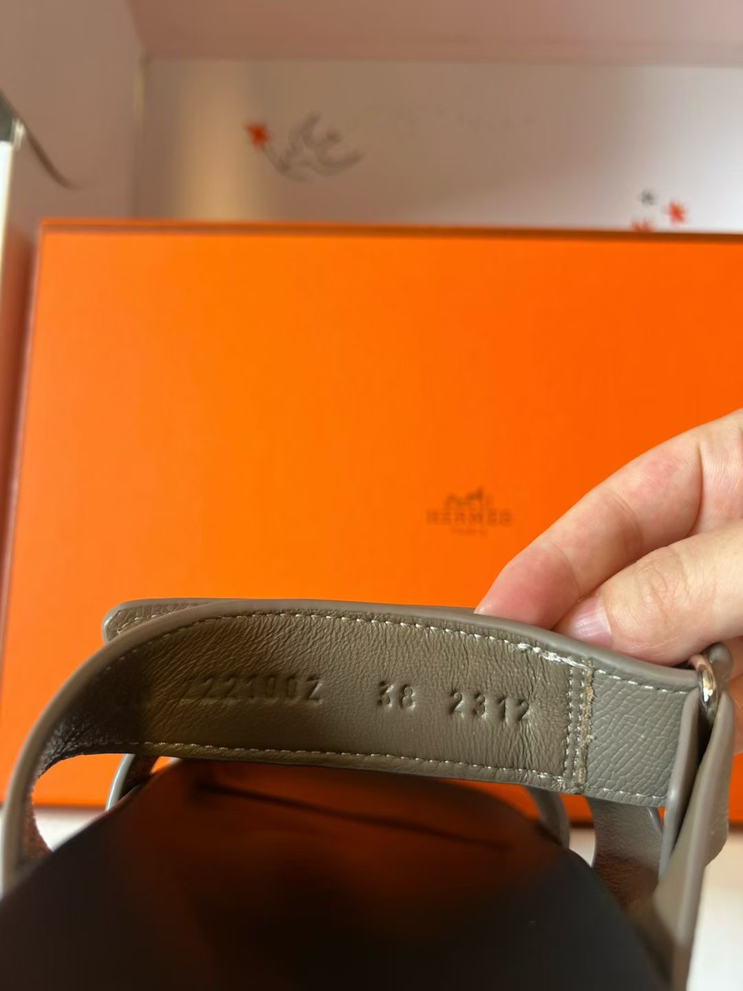 에르메스 시프레 샌들