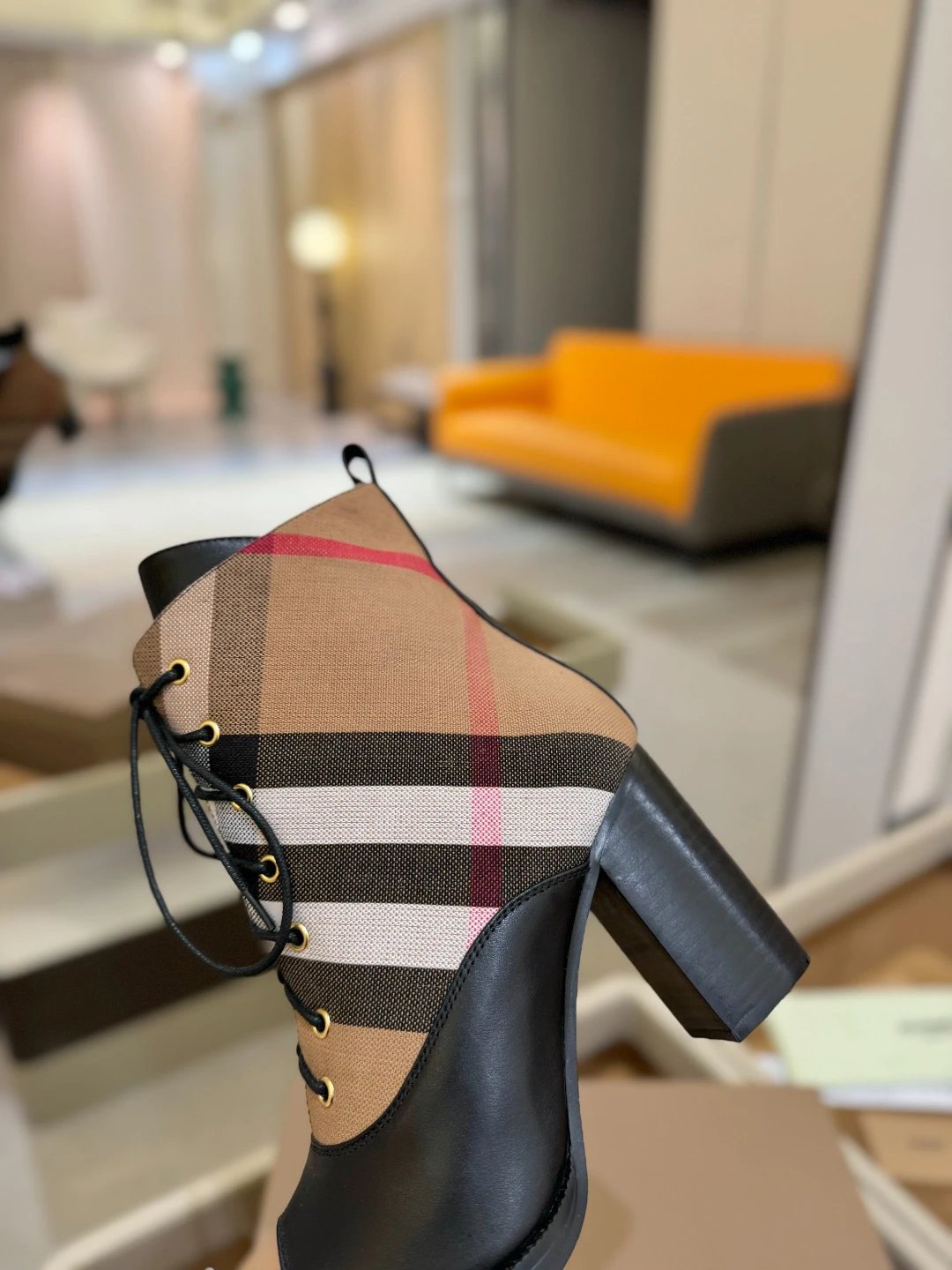 버버리 빈티지 체크 블록 힐 앵클 부츠