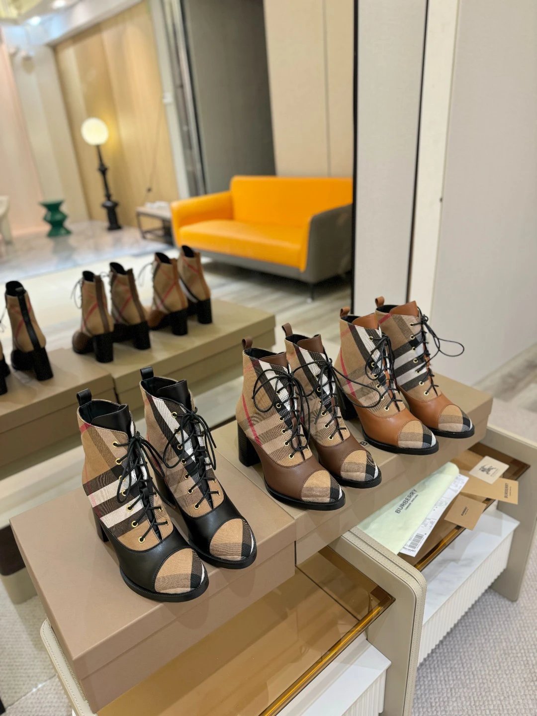 버버리 빈티지 체크 블록 힐 앵클 부츠