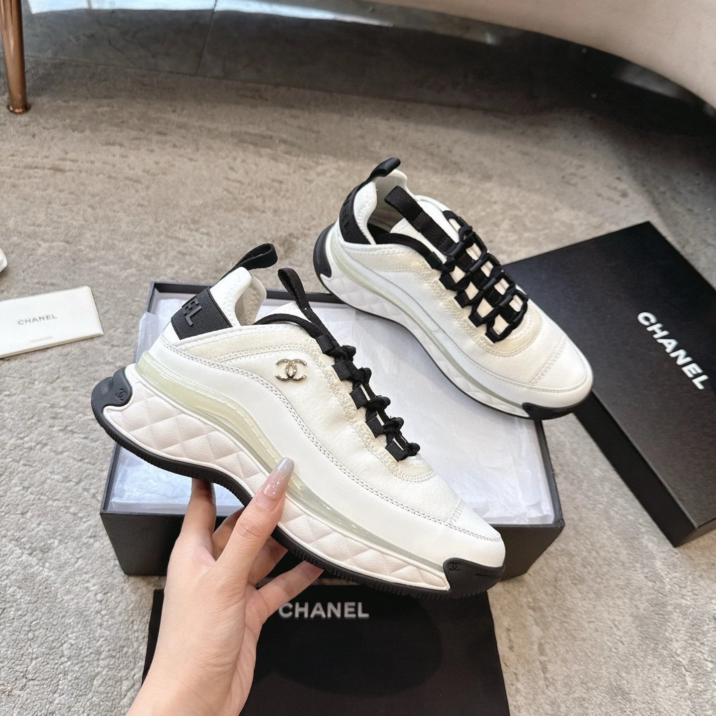 샤넬 믹스드 파이버 스니커즈 화이트