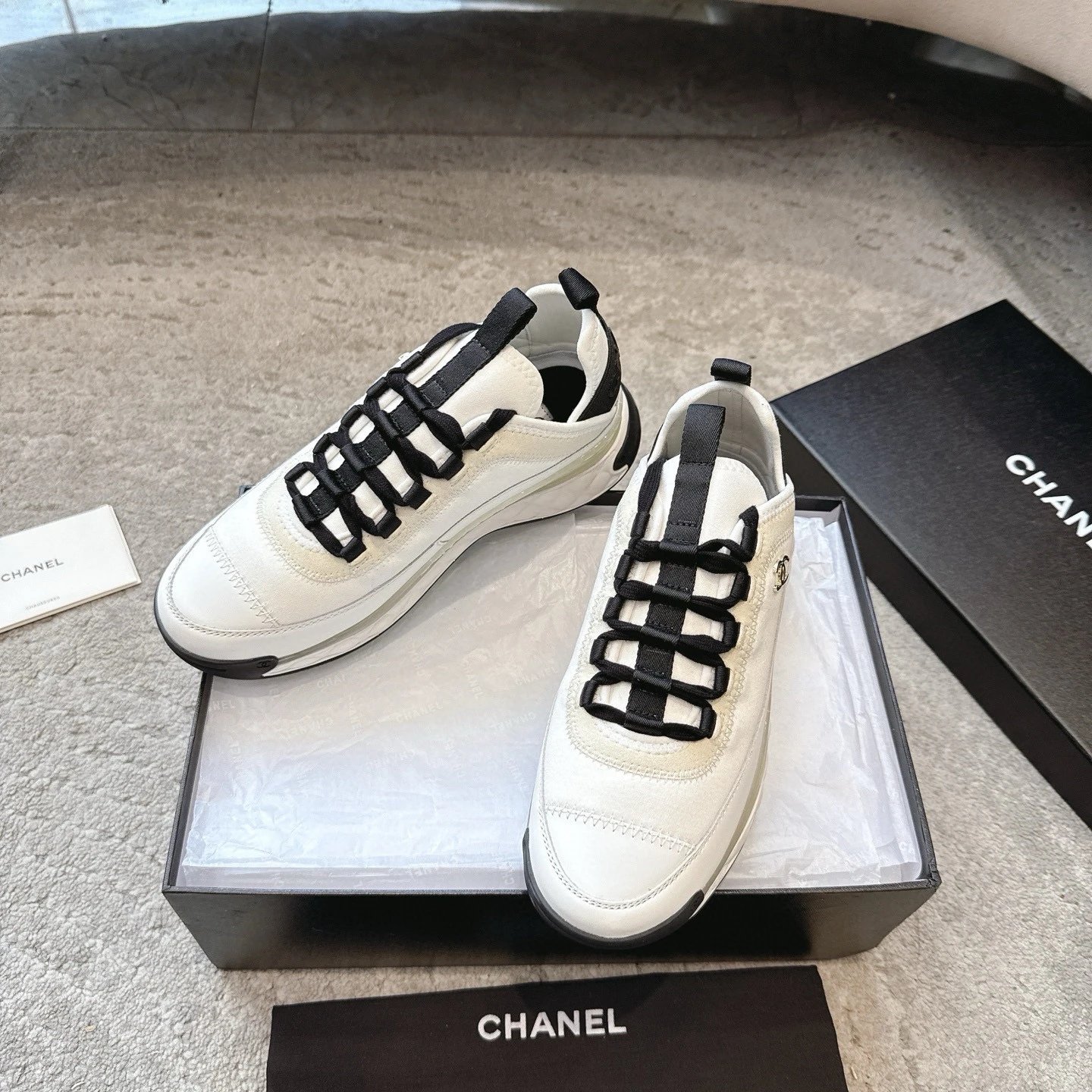 샤넬 믹스드 파이버 스니커즈 화이트