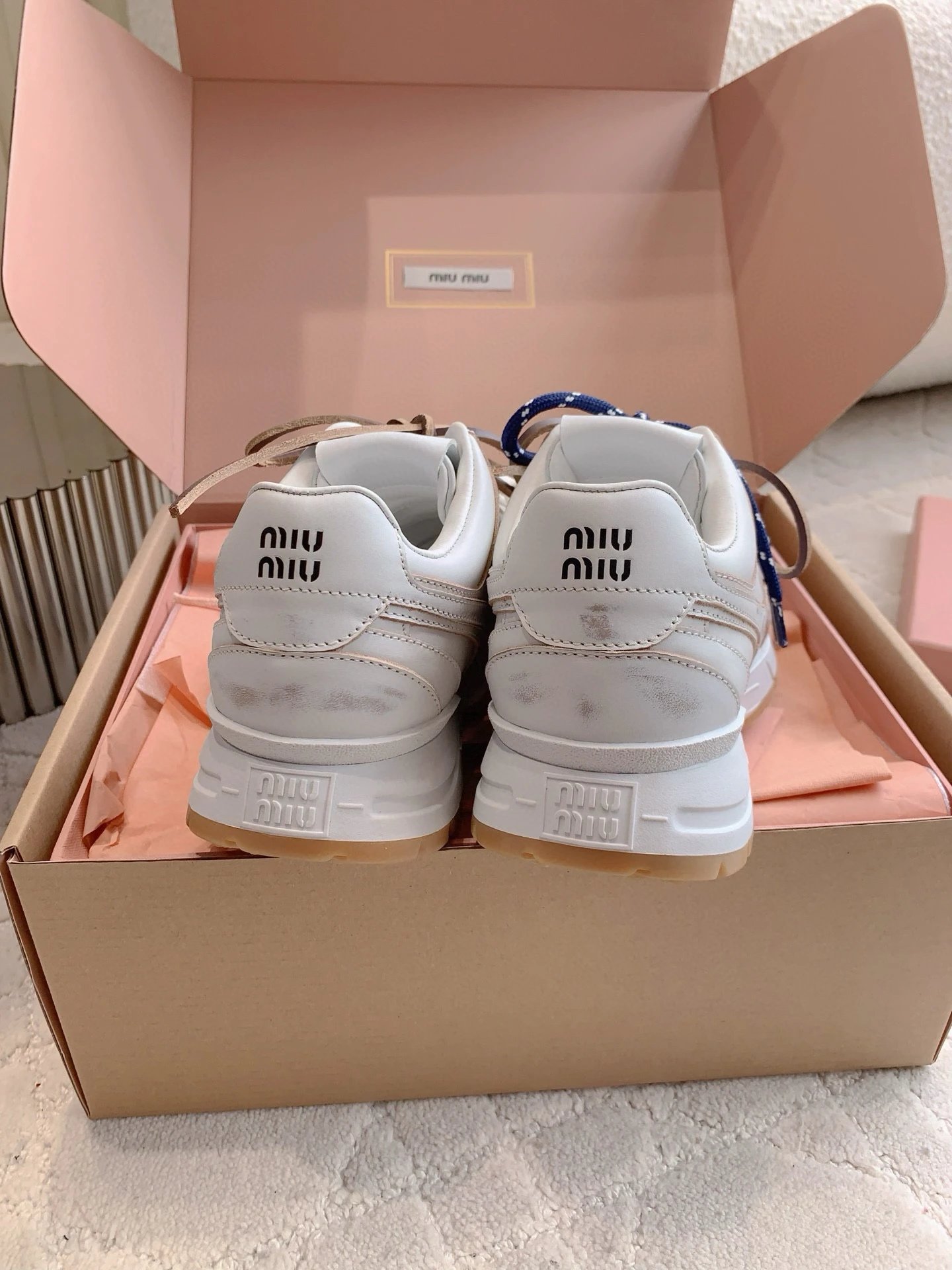 미우미우 X 뉴발란스 스니커즈 530