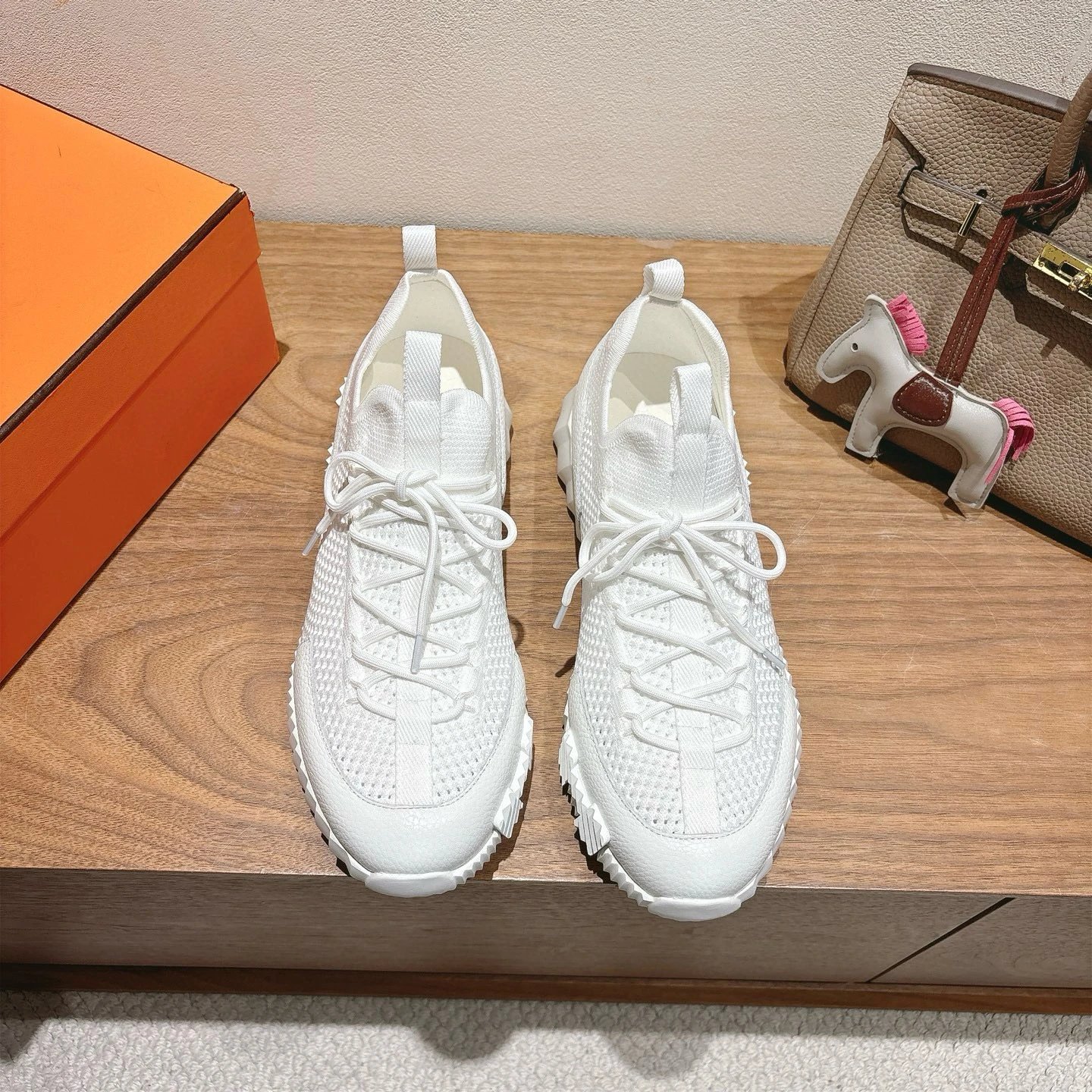 에르메스 바운싱 스니커즈