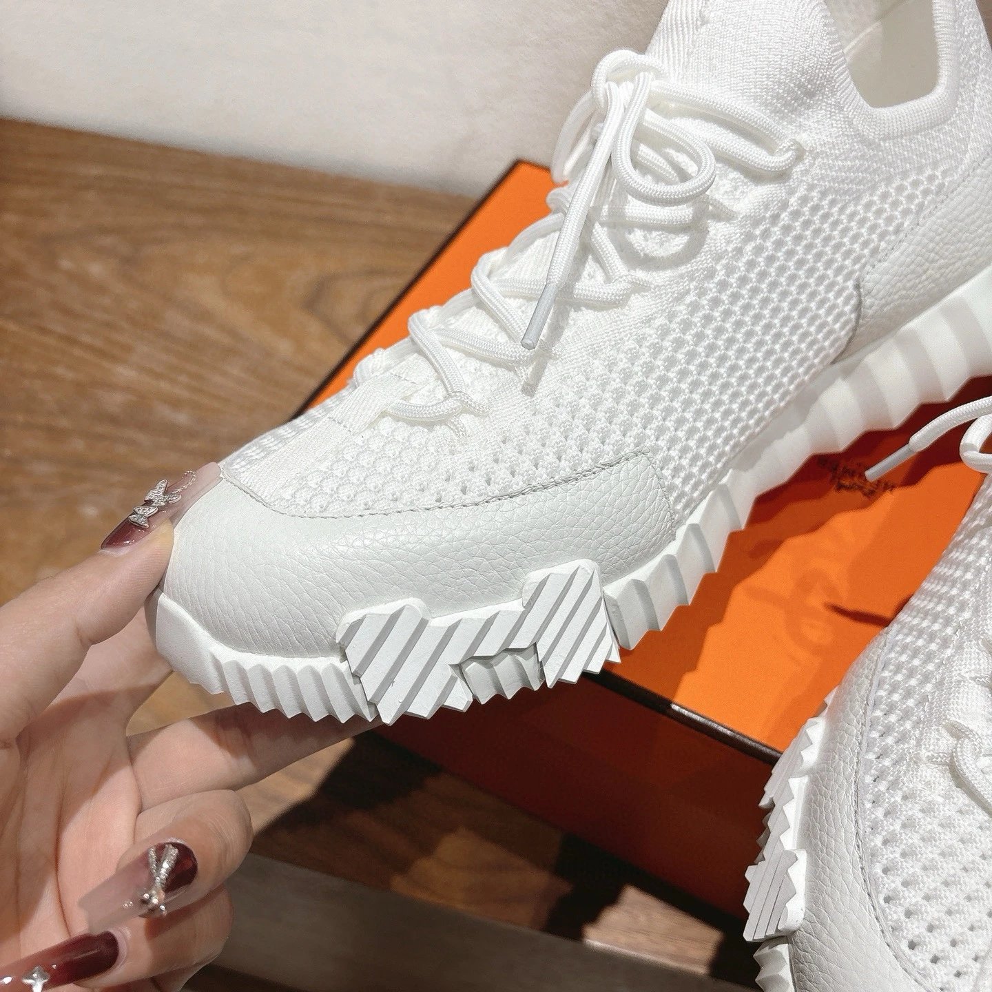 에르메스 바운싱 스니커즈