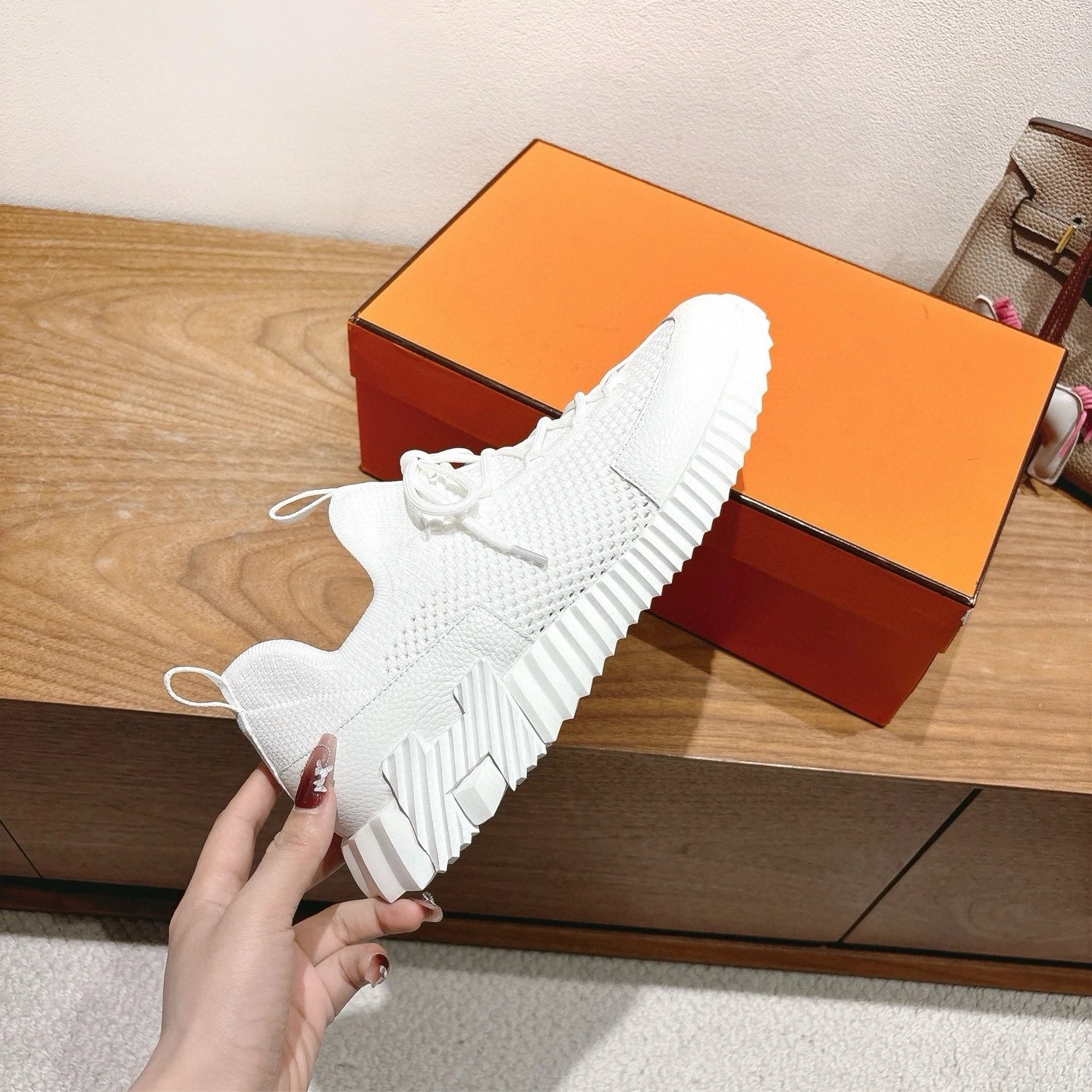 에르메스 바운싱 스니커즈