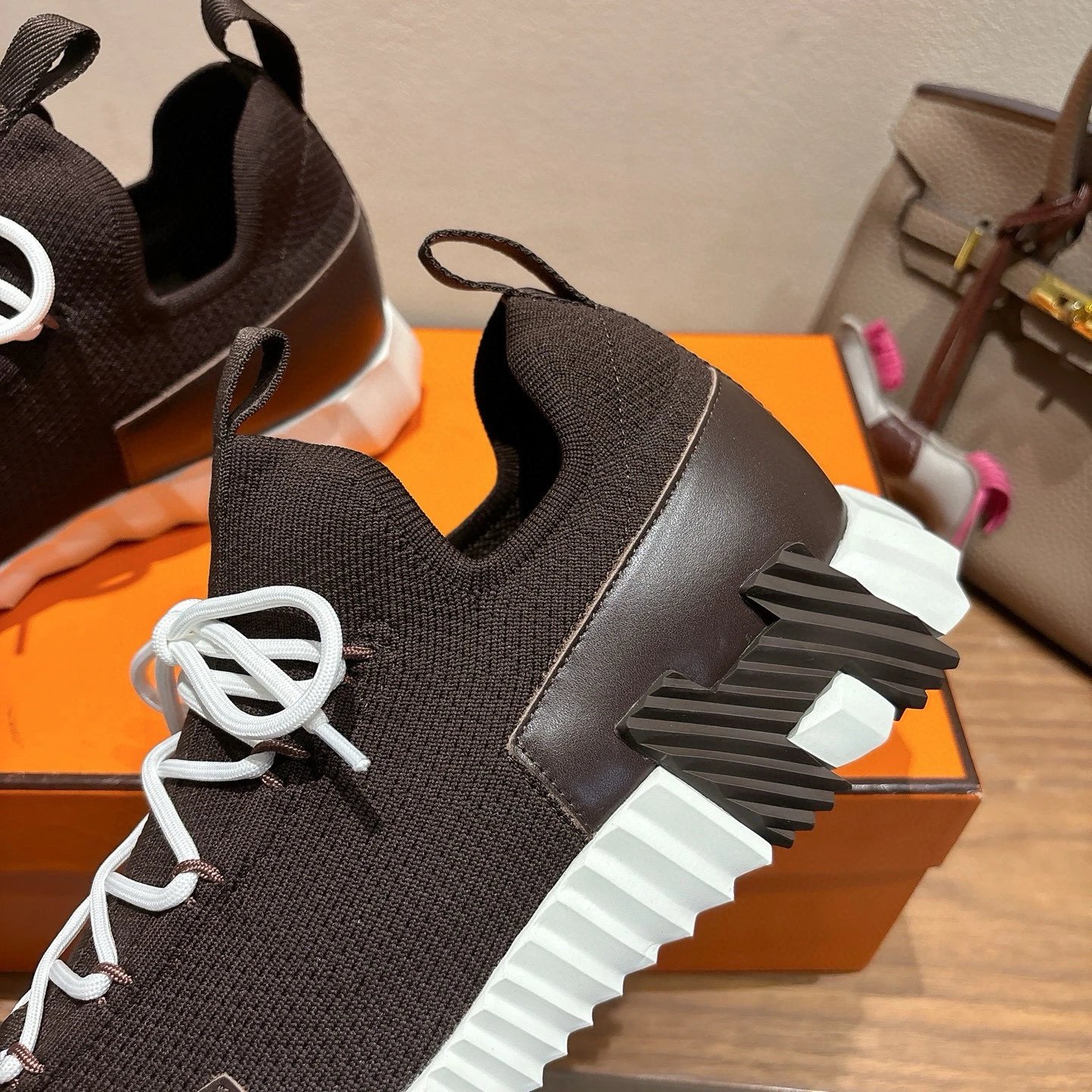 에르메스 바운싱 스니커즈