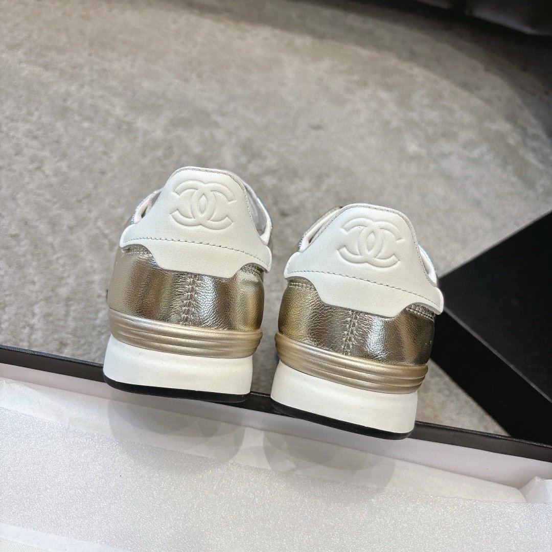샤넬 라미네이티드 스니커즈
