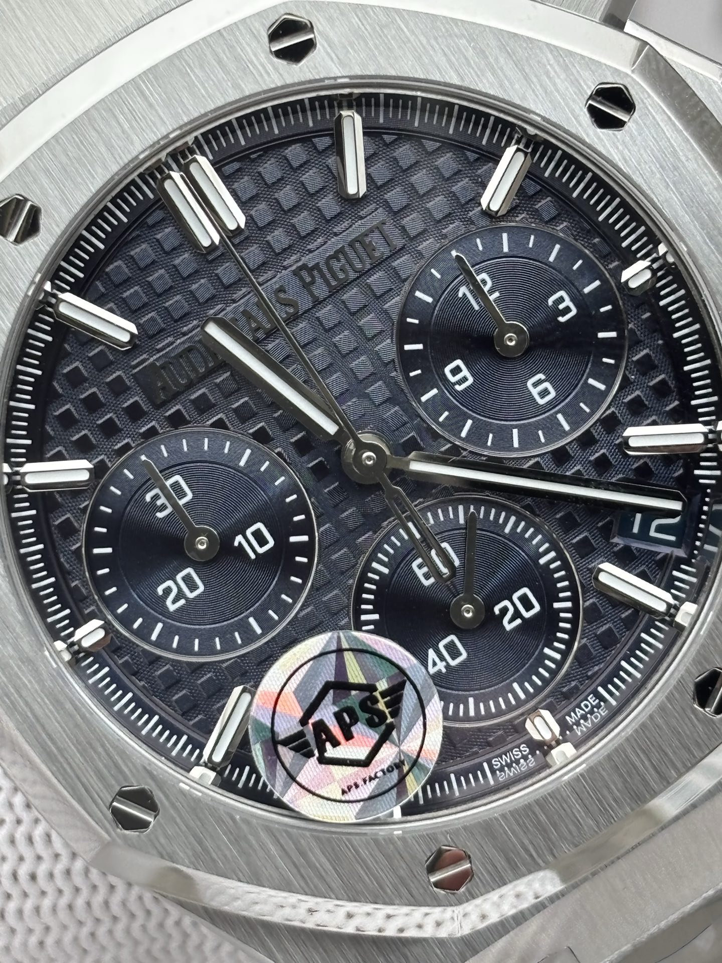 오데마 피게 로얄 오크 크로노그래프