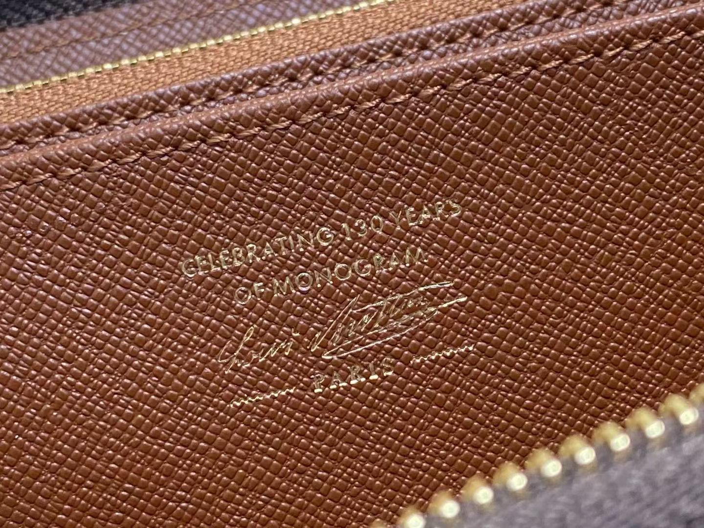 루이비통 지피 월릿 모노그램 캔버스