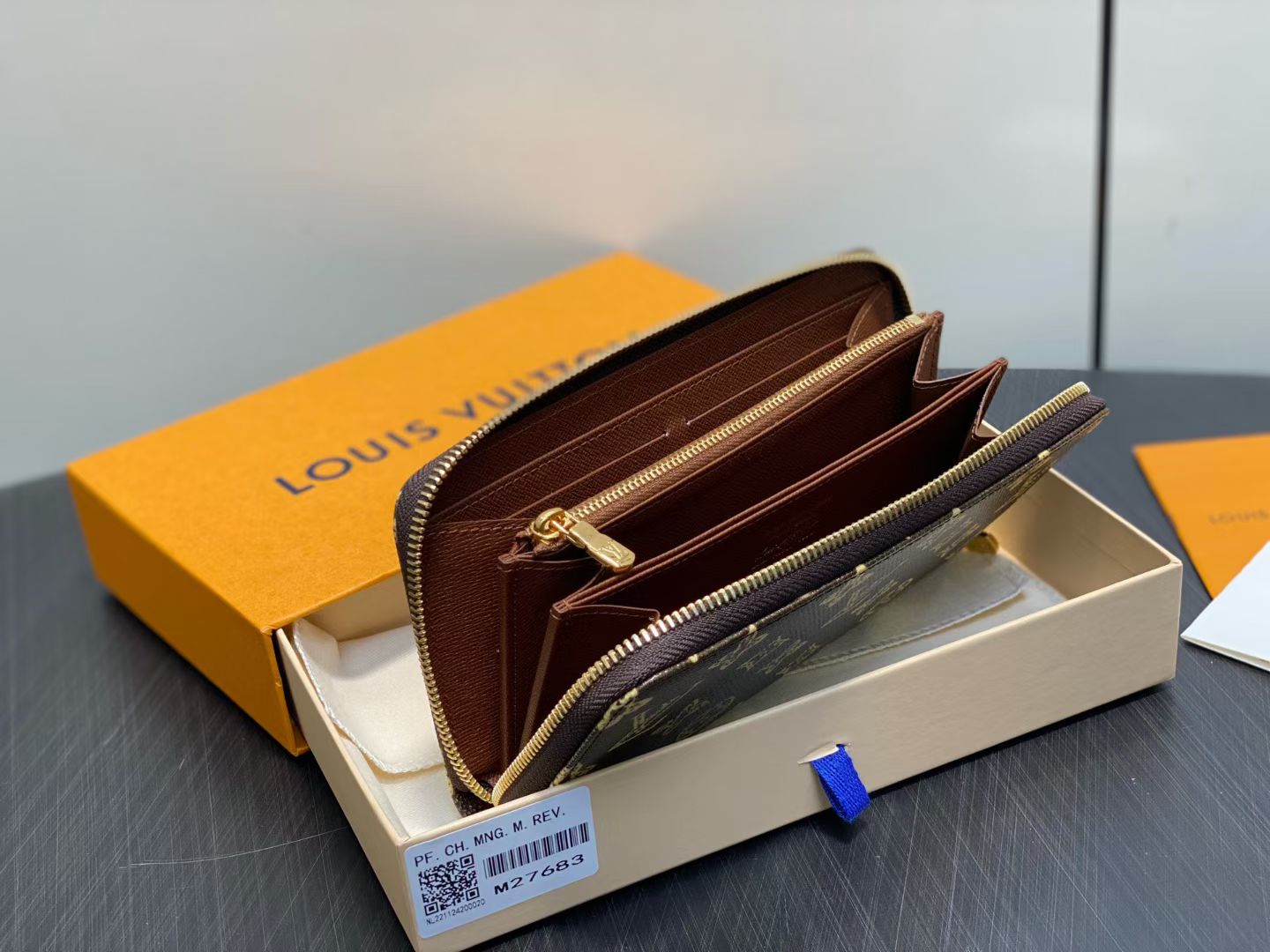 루이비통 지피 월릿 모노그램 캔버스