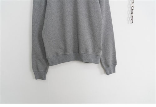 아미 24FW 스몰 하트 로고 맨투맨 그레이