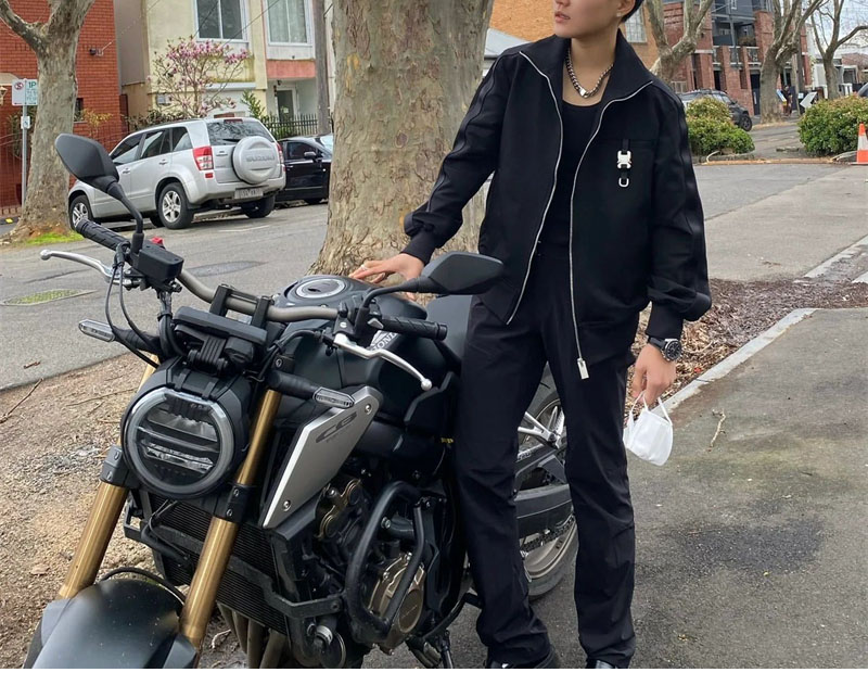 알릭스 9SM 버클 디테일 집업 트랙 탑