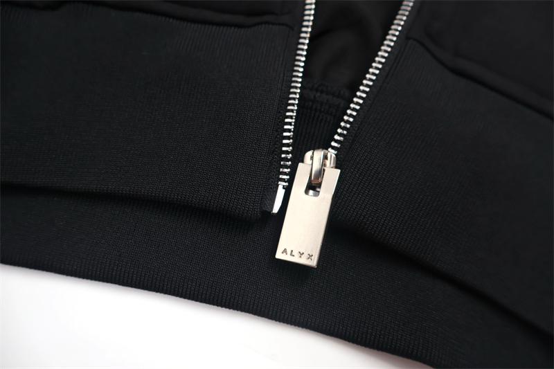 알릭스 9SM 버클 디테일 집업 트랙 탑