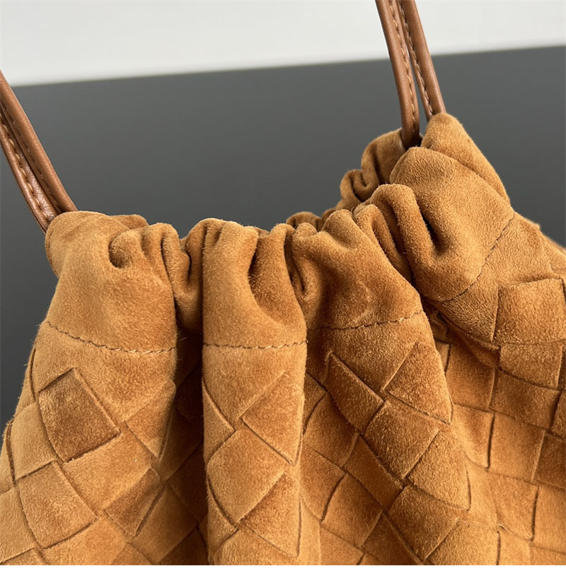 보테가베네타 인트레치아토 스웨이드 더스트 백