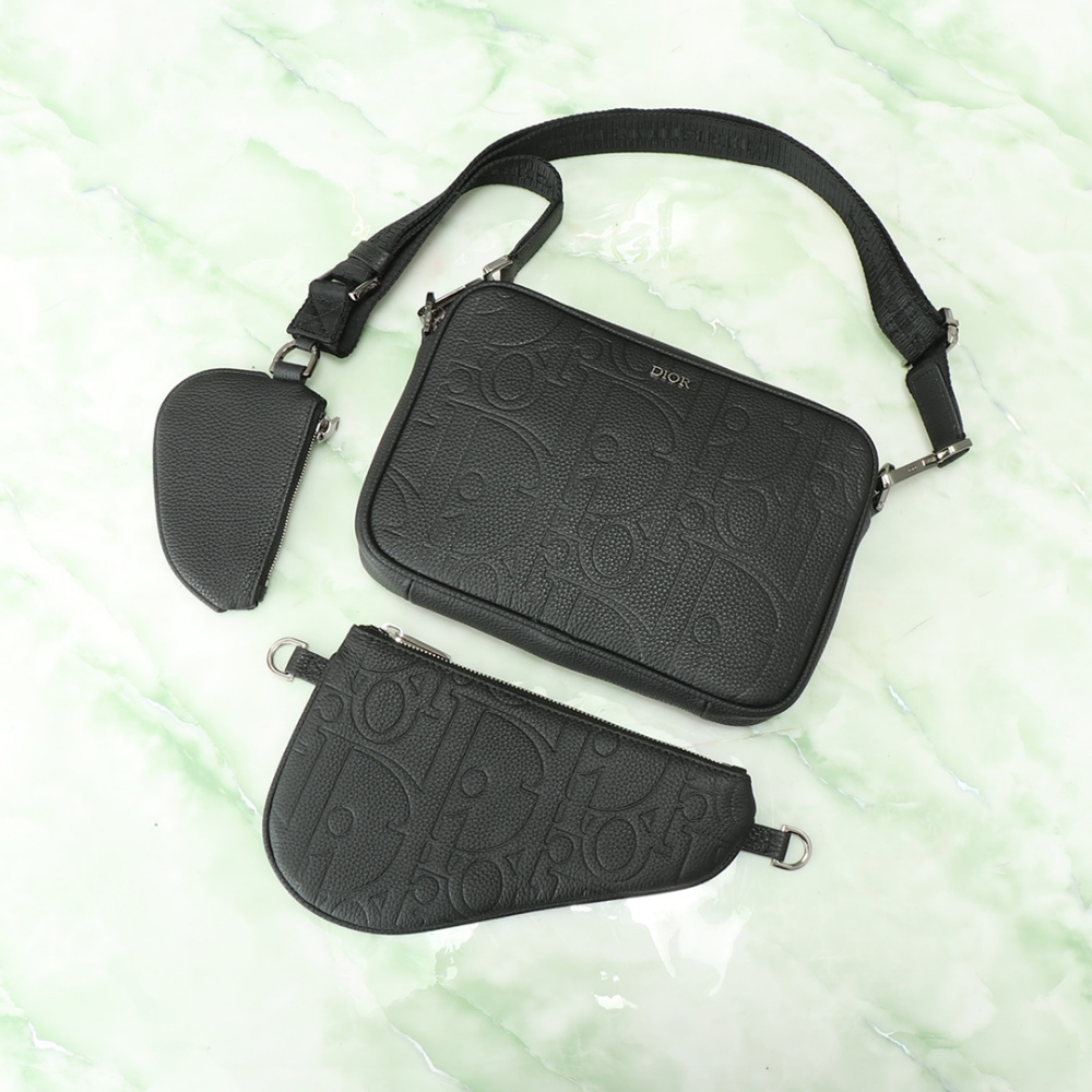 디올 Saddle Triple Pouch