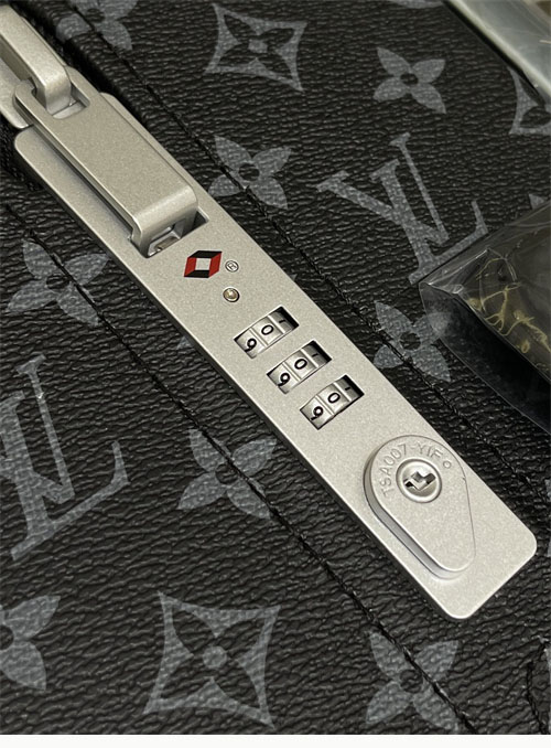 루이비통 호라이즌 비즈니스 M23002