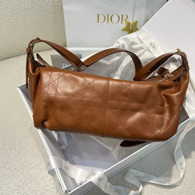 디올 D-Journey 디저니 미디엄 백 카멜 매크로 까나쥬