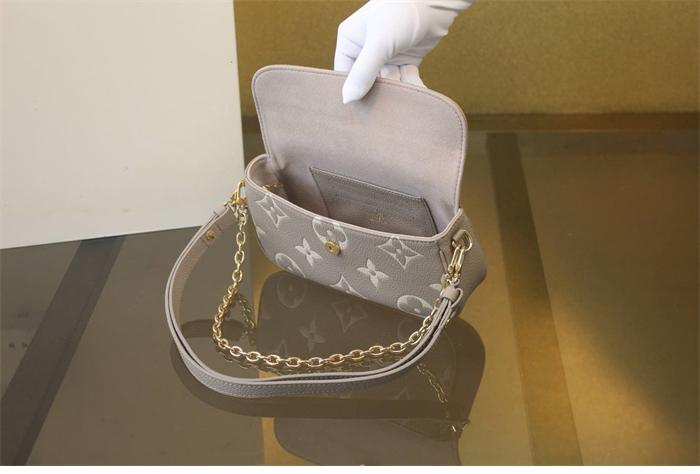 루이비통 월릿 온 체인 아이비 앙프렝뜨 모노그램 M82211