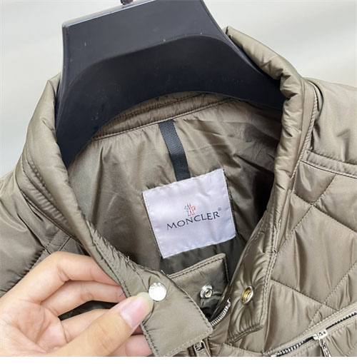 몽클레어 벌피 Vulple 숏 경량 패딩