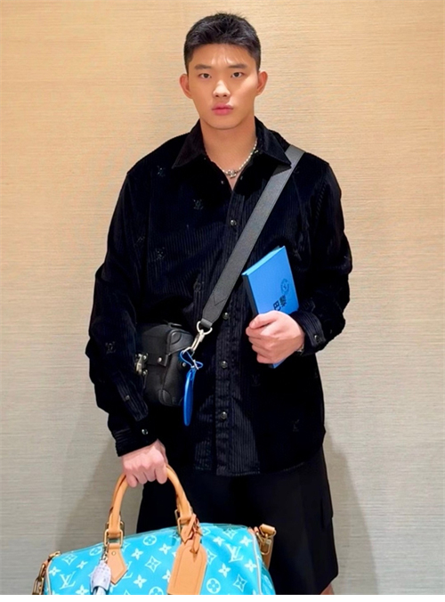 루이비통 디아만테 크리스탈 LV 코듀로이 셔츠