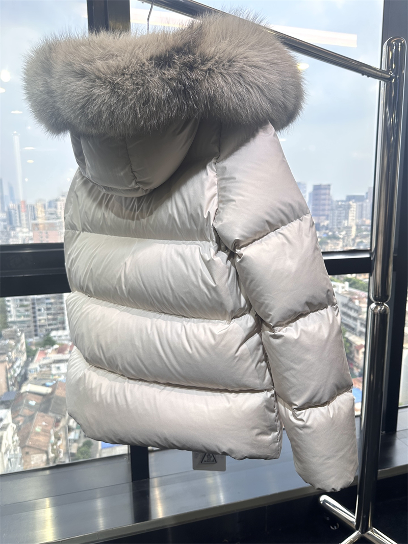 몽클레어 Laichefur 라이체퍼 다운 패딩 자켓