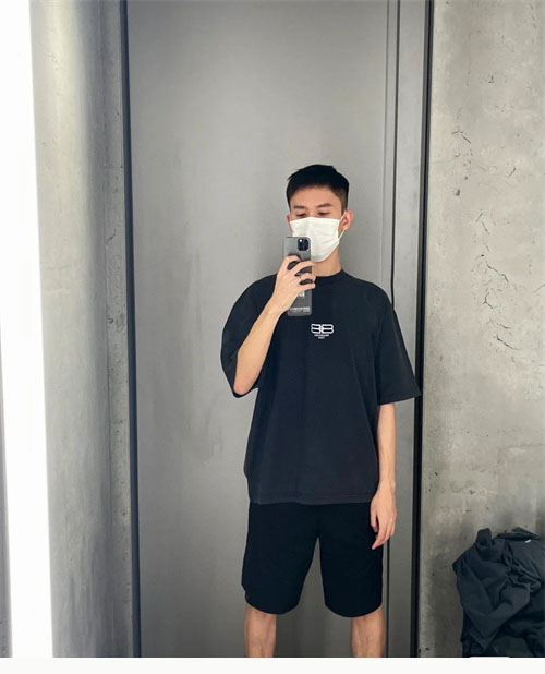 발렌시아가 BB Prais 만팔 티셔츠 블랙