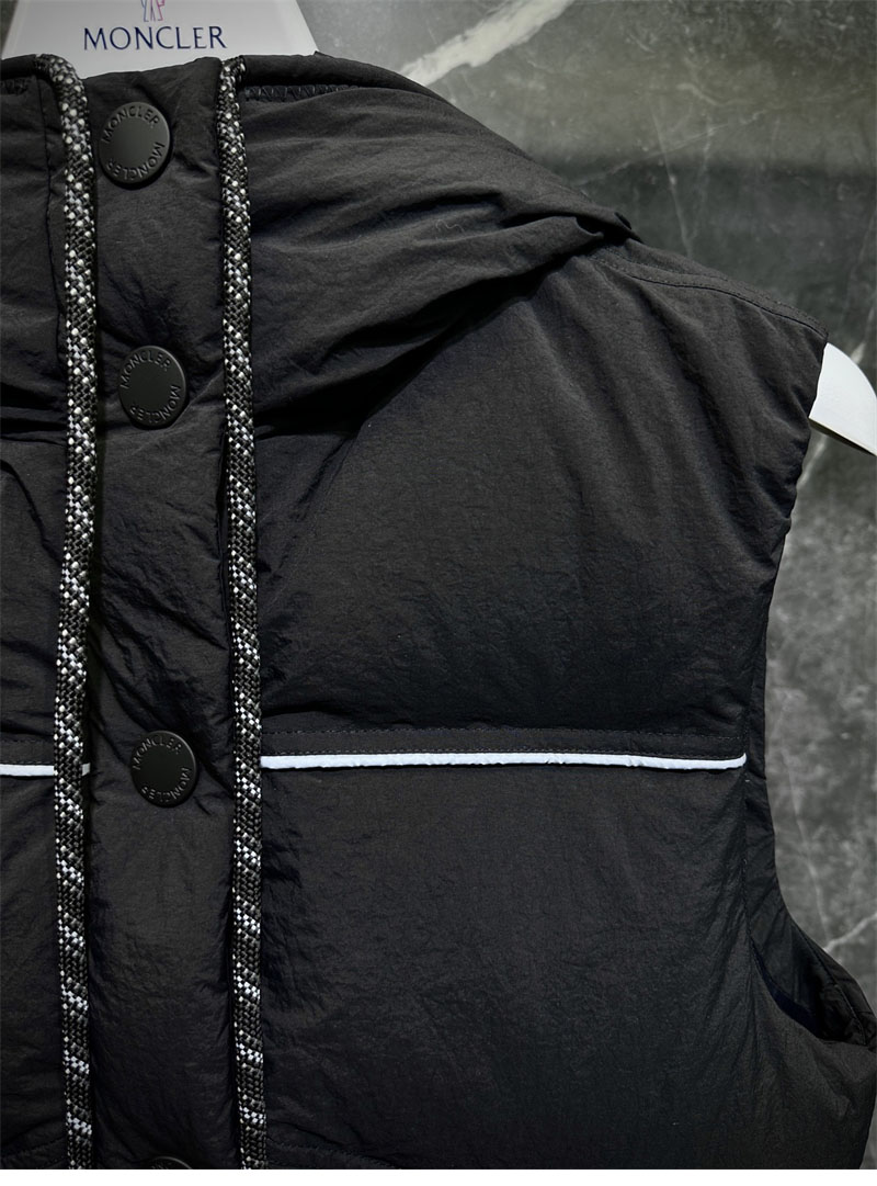 몽클레어 그레노블 Arolla 아룰라 테크 다운 패딩 베스트