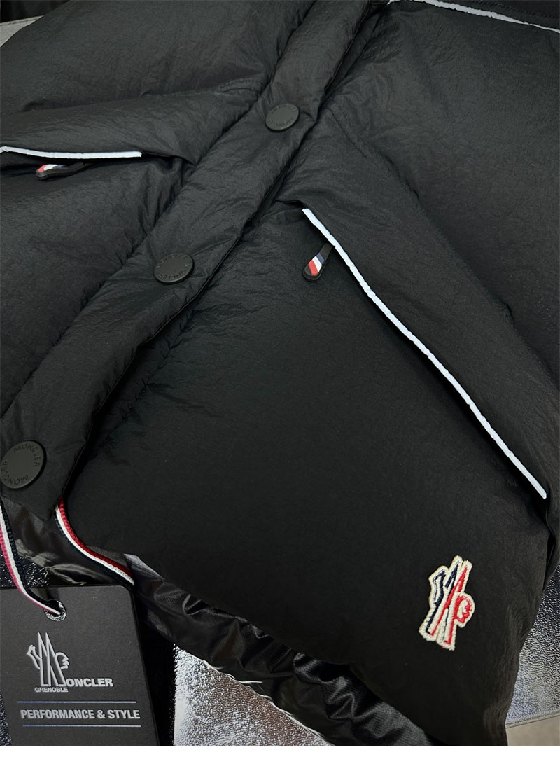 몽클레어 그레노블 Arolla 아룰라 테크 다운 패딩 베스트