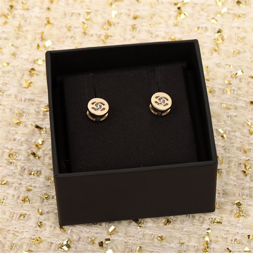 샤넬 24B 스터드 이어링