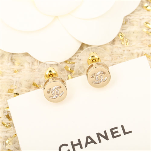 샤넬 24B 스터드 이어링