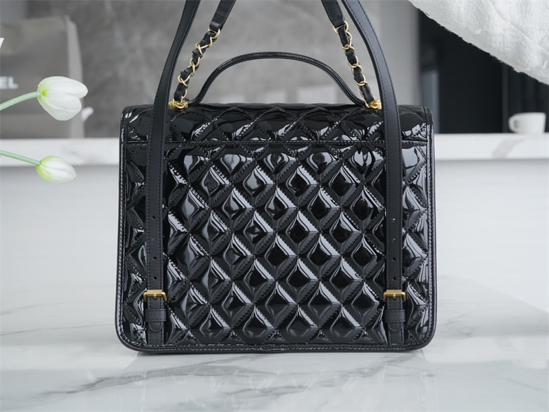 샤넬 22k 라지 백팩 블랙 페이던트 카프스킨 골드 메탈