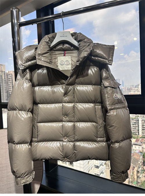 몽클레어 마야 Maya 70 숏 다운 패딩 자켓