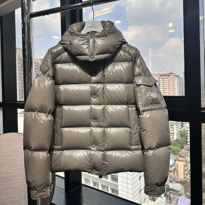 몽클레어 마야 Maya 70 숏 다운 패딩 자켓