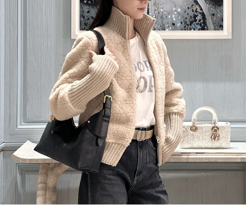 디올 보야주 미디엄 백 블랙 플랫 매크로 까나쥬 크링클