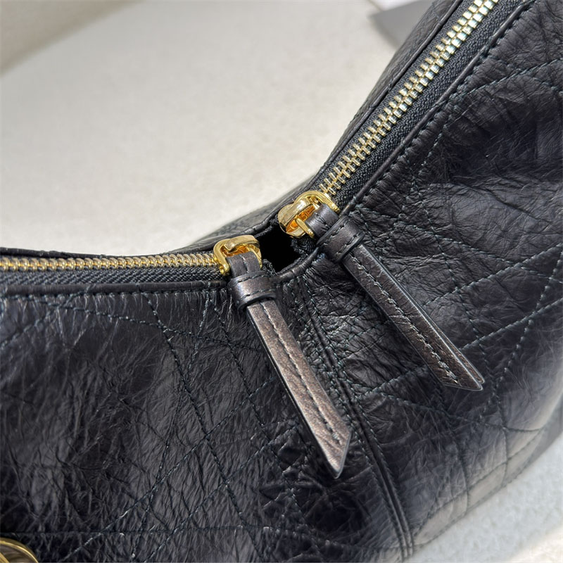 디올 보야주 미디엄 백 블랙 플랫 매크로 까나쥬 크링클