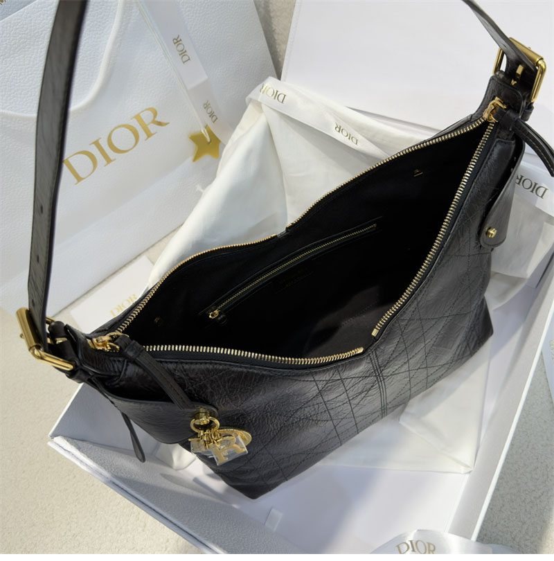 디올 보야주 미디엄 백 블랙 플랫 매크로 까나쥬 크링클