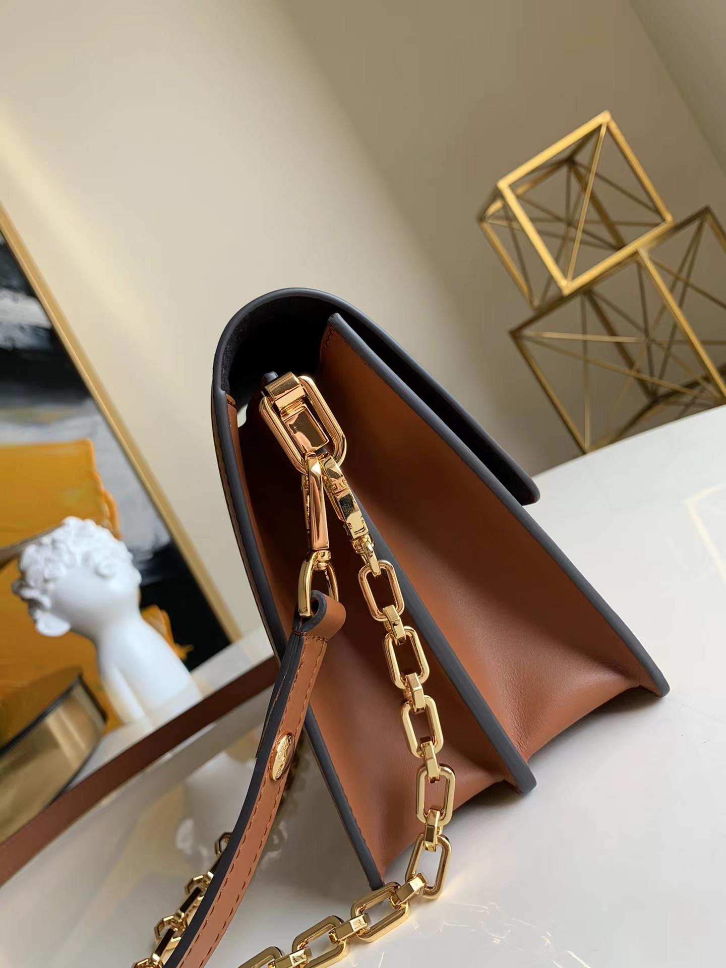 Louis Vuitton Dauphine Mini MM