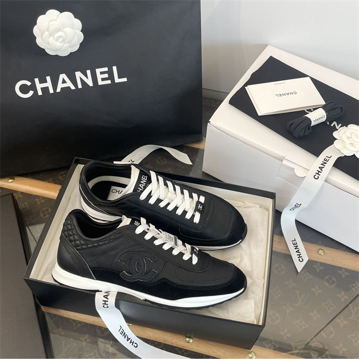 샤넬 25SS 프리 CC로고 스니커즈