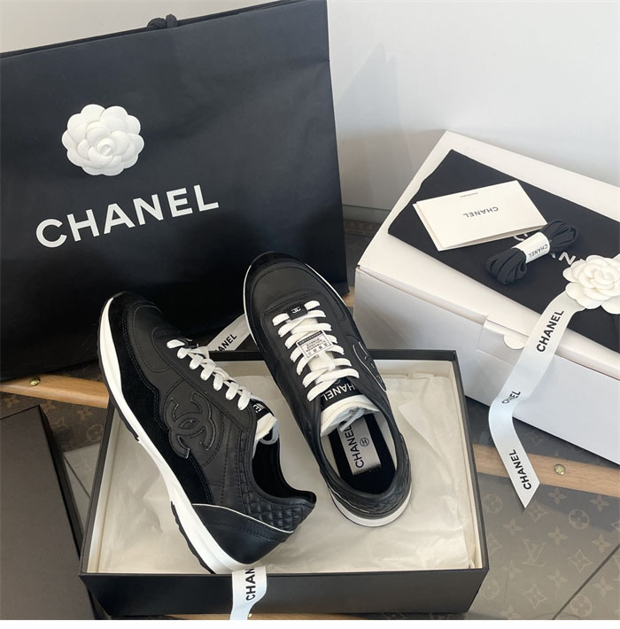 샤넬 25SS 프리 CC로고 스니커즈