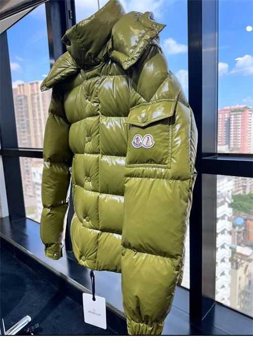 몽클레어 마야 Maya 70 숏 다운 패딩 자켓