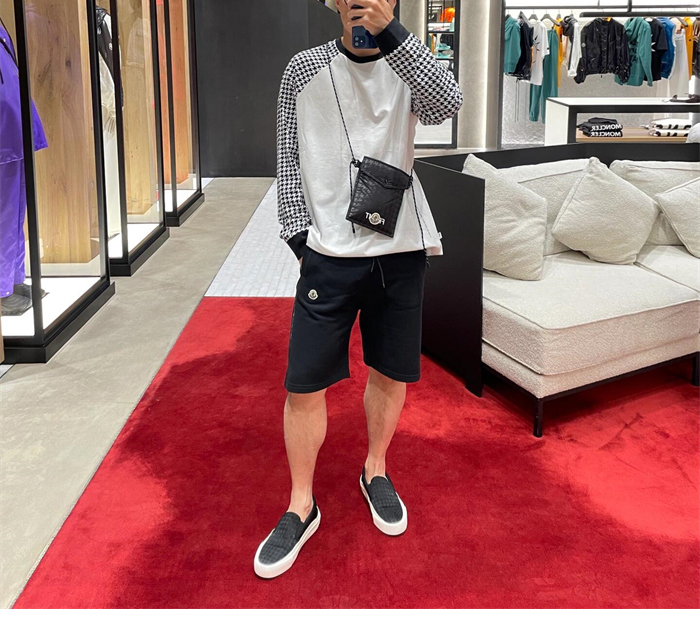 몽클레어 x FRGMT 플리스 버뮤다 쇼츠