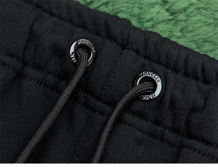 몽클레어 x FRGMT 플리스 버뮤다 쇼츠