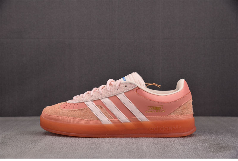 아디다스 x 배드 버니 가젤 인도어 카보 로호 JS5052