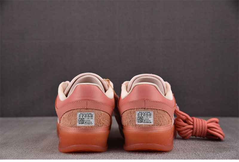 아디다스 x 배드 버니 가젤 인도어 카보 로호 JS5052